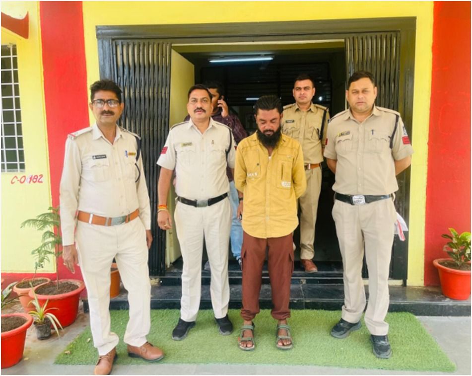 अवैध हथियारों के साथ युवक गिरफ्तार, कोतवाली पुलिस ने दो देशी पिस्टल किए बरामद