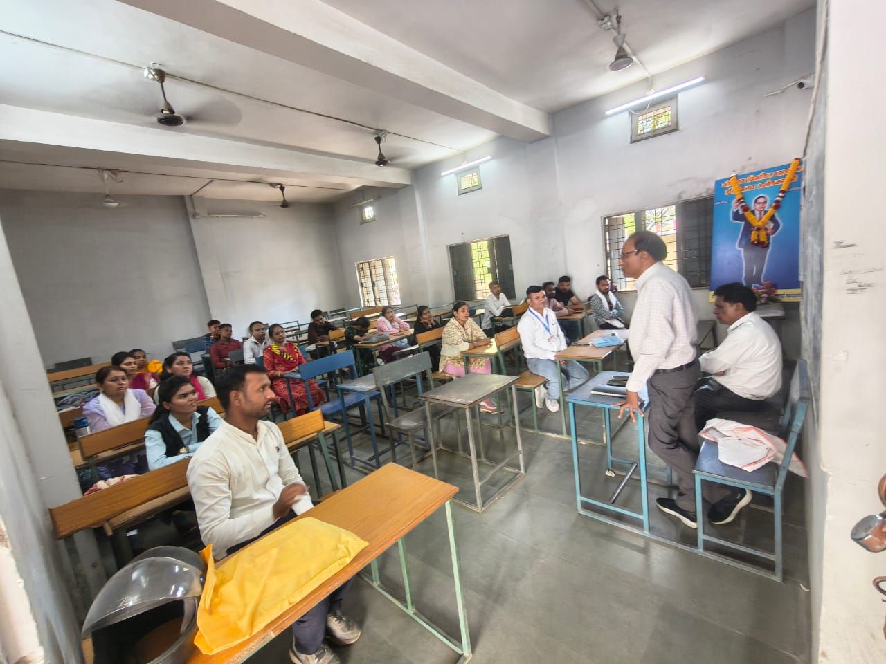 अम्बेडकर जयंती पर समाजकार्य  स्नातक एवं स्नातकोत्तर के विद्यार्थी ने रखें अपने विचार